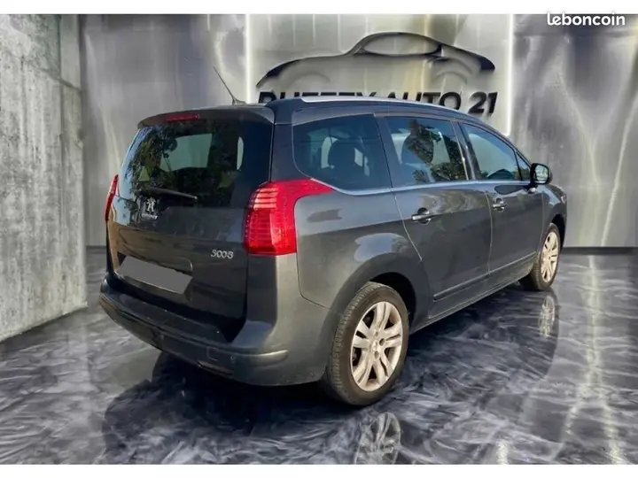 Peugeot 5008 2015 photo 4