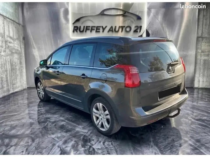Peugeot 5008 2015 photo 3