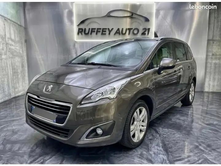 Peugeot 5008 2015 photo 2