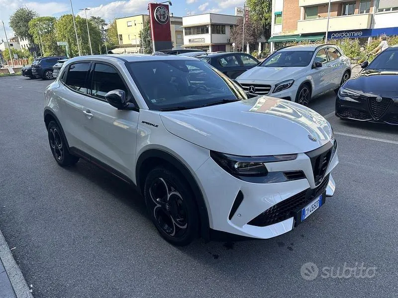 Alfa Romeo Junior 2025 photo 3