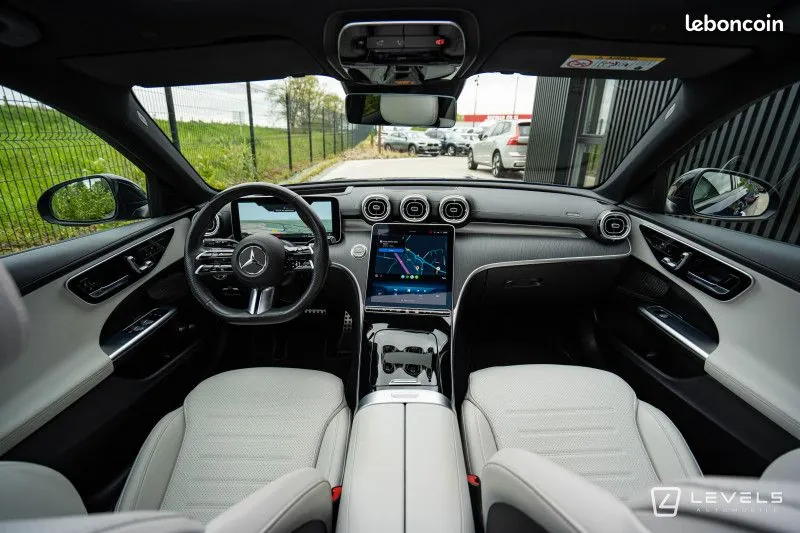 Mercedes-Benz C-Class 2023 photo 3