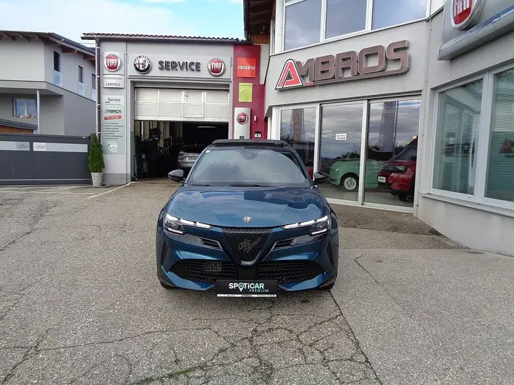 Alfa Romeo Junior 2025 photo 2