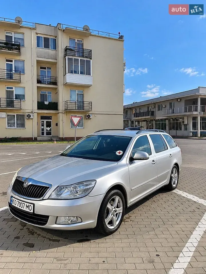 Skoda Octavia 2013 photo 2