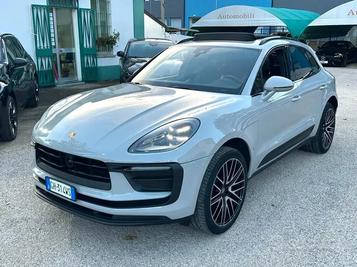 Porsche Macan 2022 photo 2