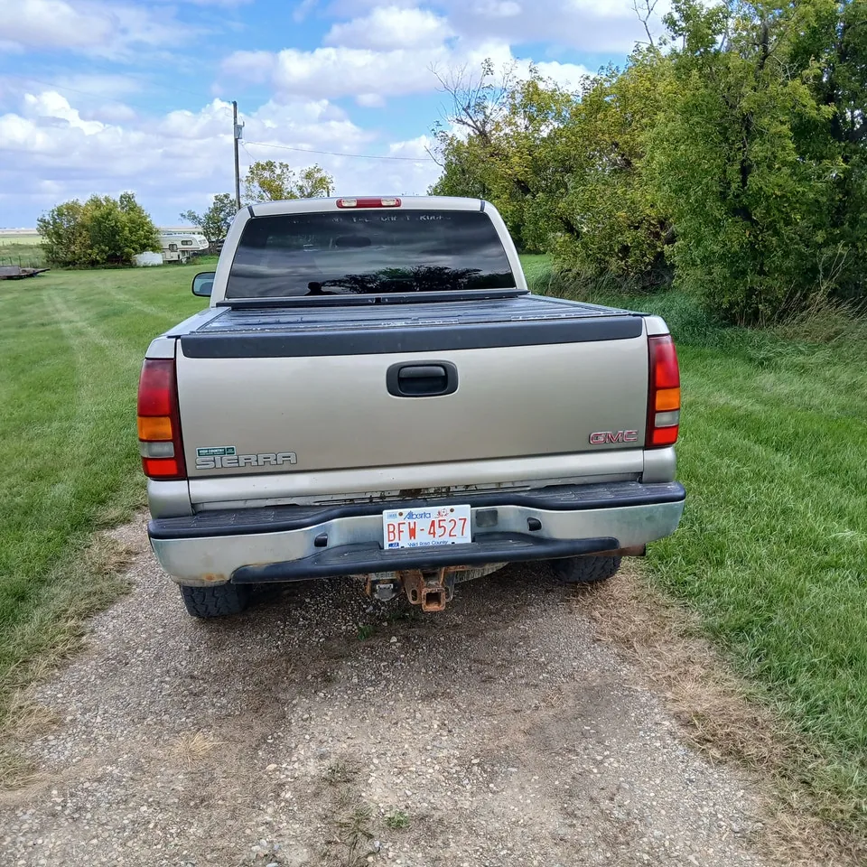 GMC Sierra 2002 photo 3