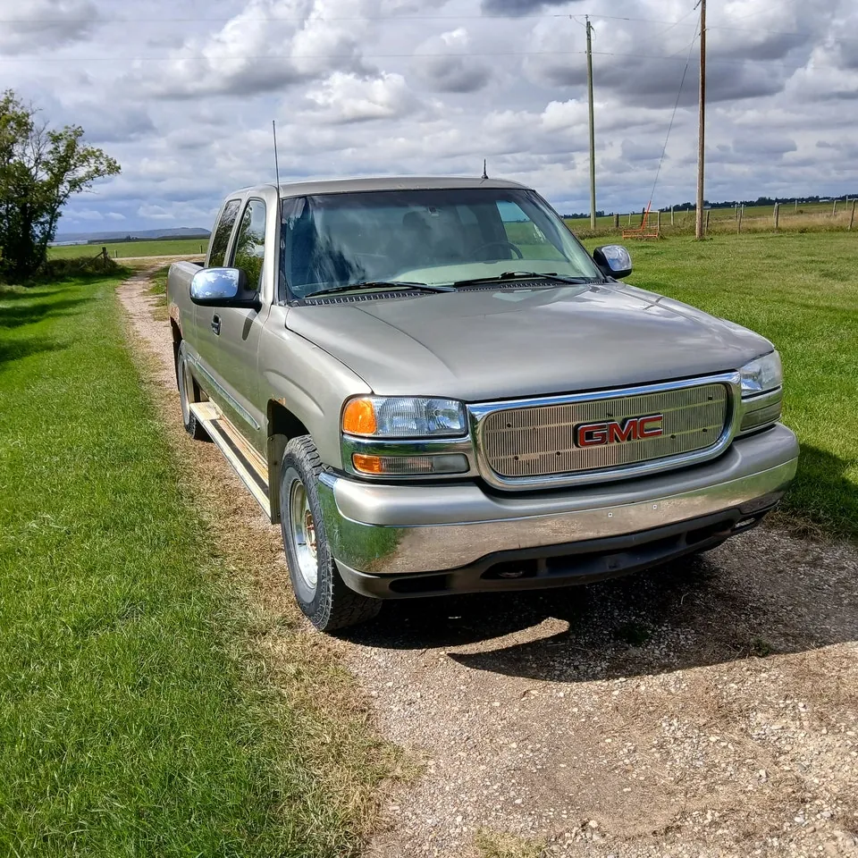 GMC Sierra 2002 photo 2