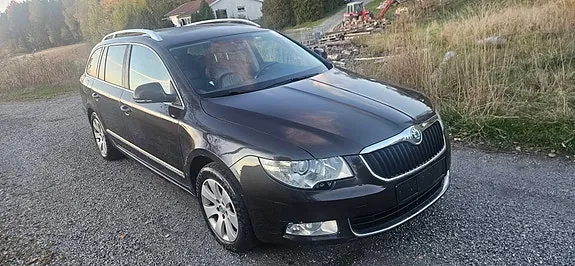 Skoda Superb 2013 photo 3