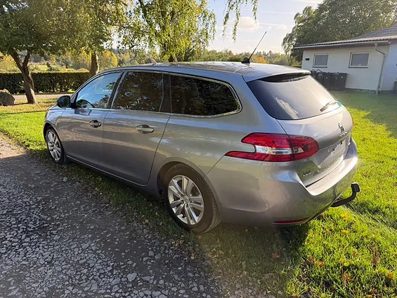 Peugeot 308 2015 photo 4