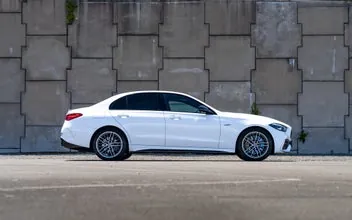 Mercedes-Benz C 43 2024 photo 3