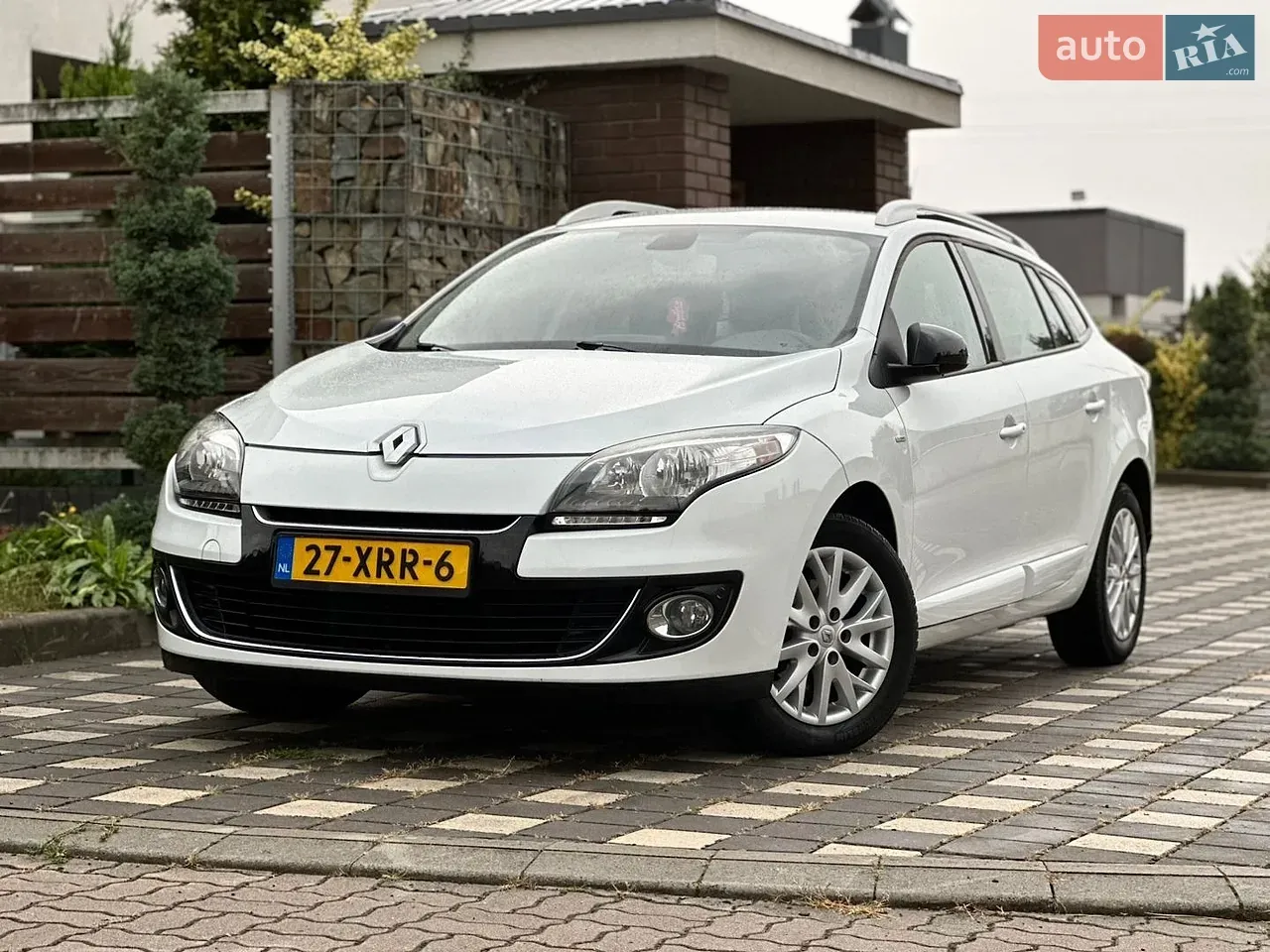Renault Megane 2013 photo 2