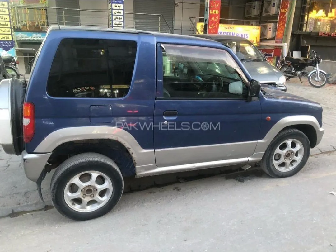 Mitsubishi Pajero Mini
