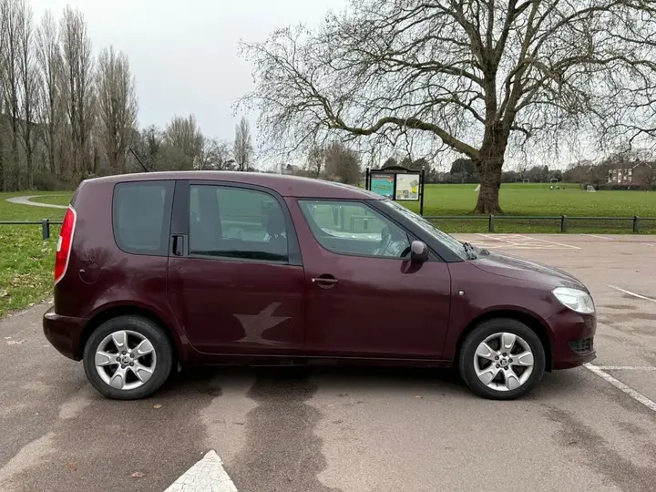 Skoda Roomster 2013 photo 4