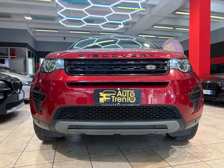 Land Rover Discovery Sport 2017 photo 2