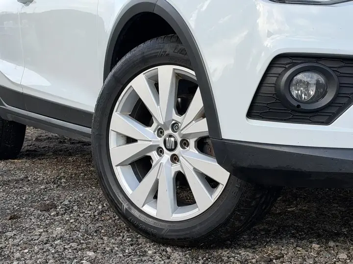 Seat Arona 2018 photo 2