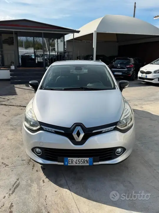 Renault Clio 2013 photo 2