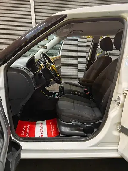 Skoda Fabia 2012 photo 5