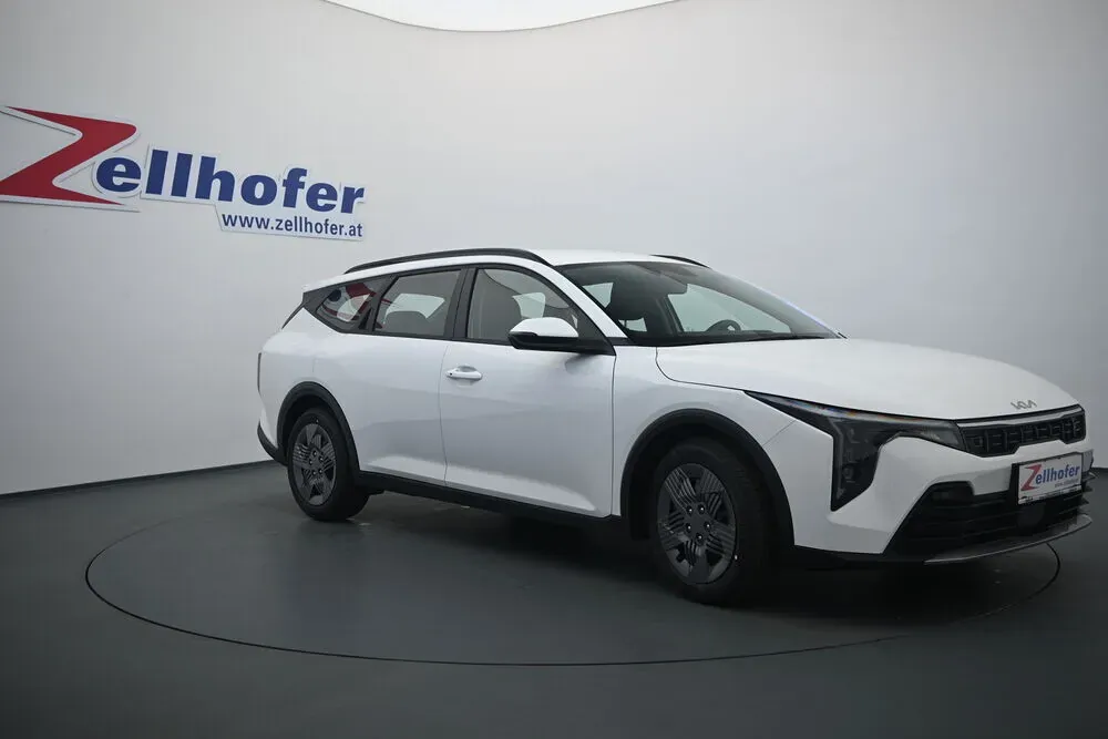 Kia K4 photo 3