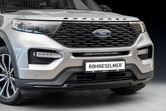 Ford Explorer 2021 photo 2