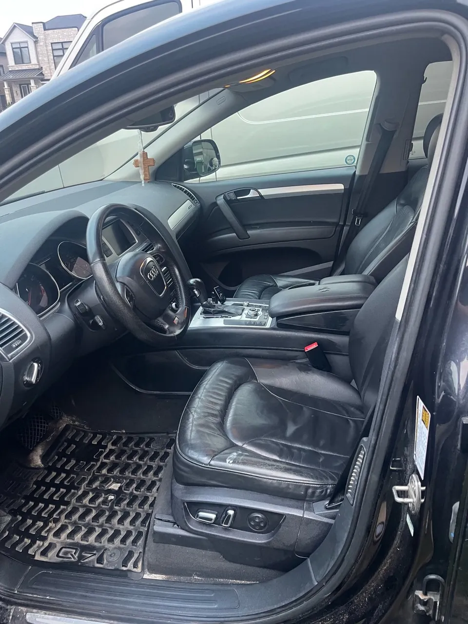 Audi Q7 2010 photo 3