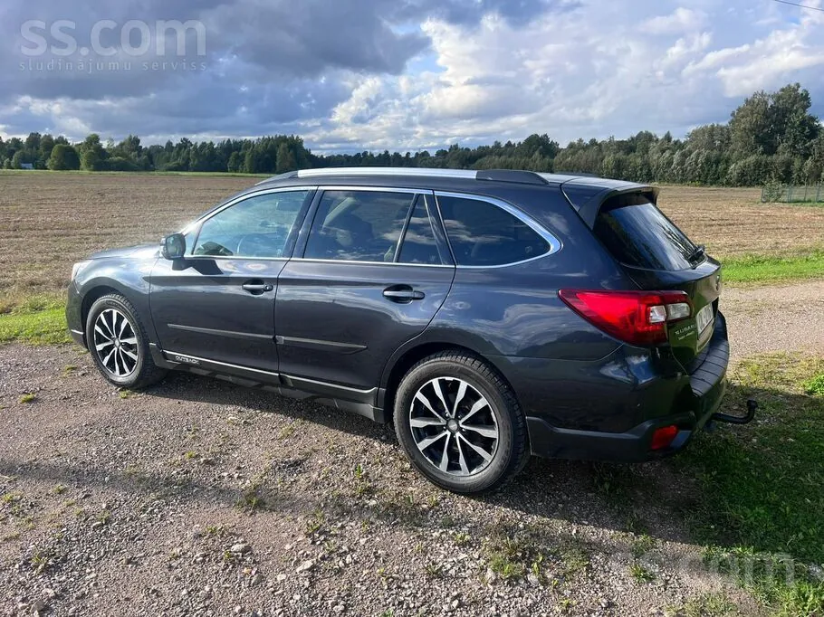 Subaru Outback 2017 photo 2