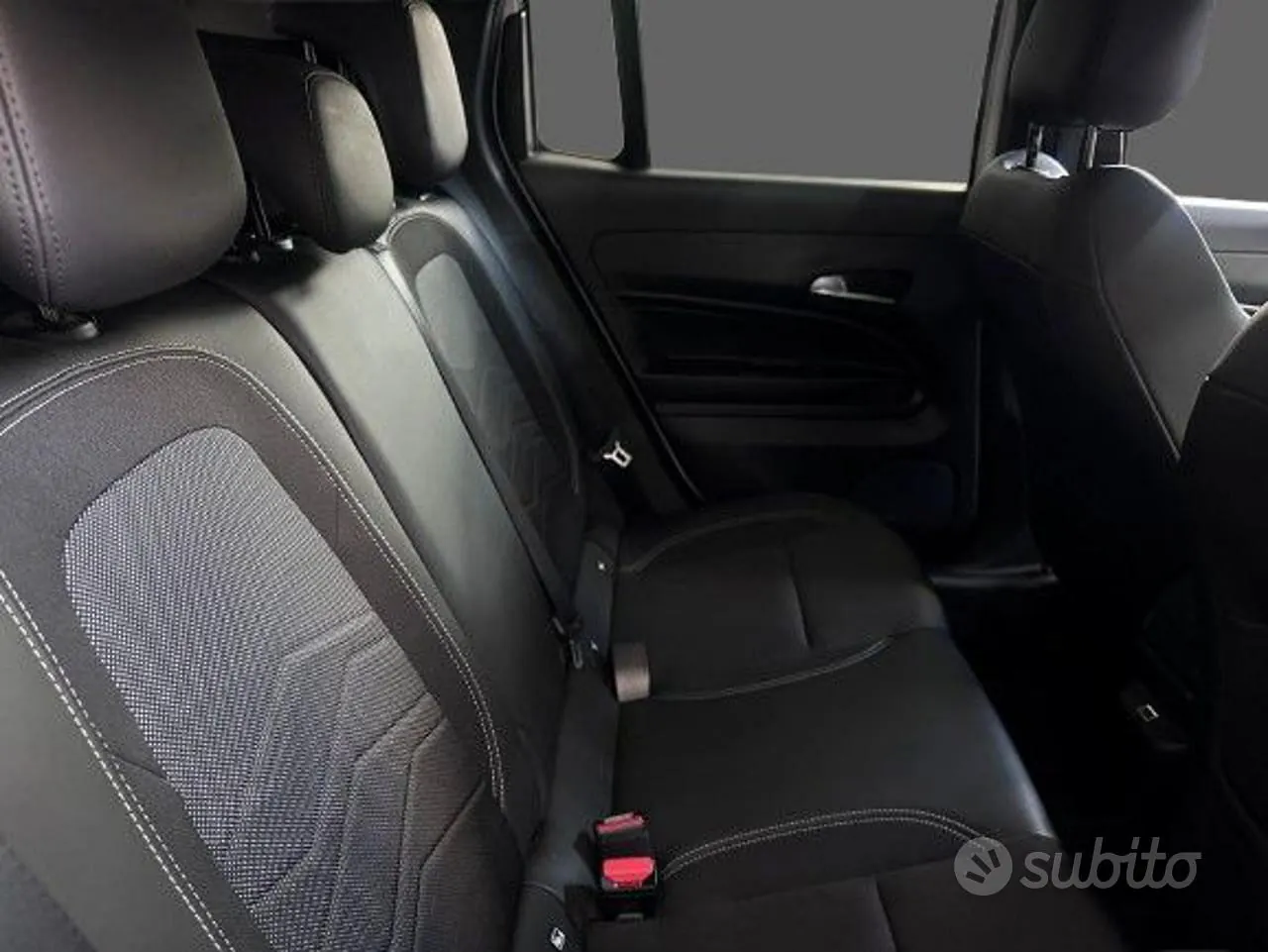 Jeep Avenger 2025 photo 4