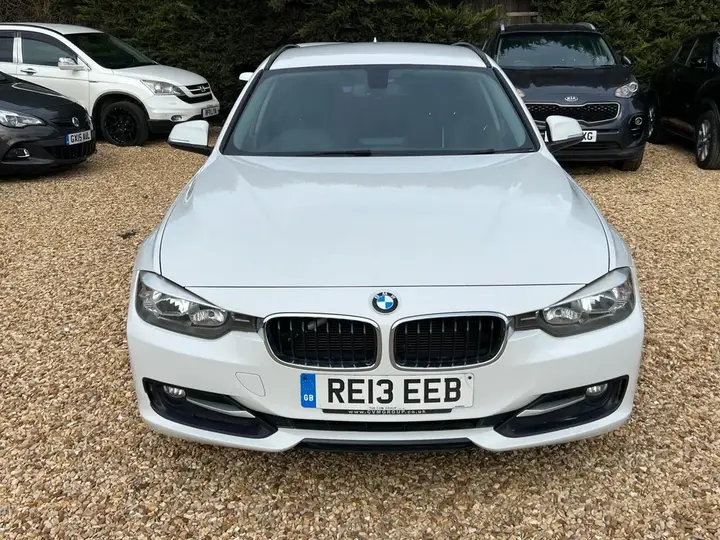 BMW 3 Series 2013 photo 2