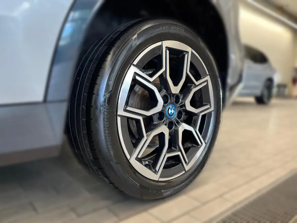 BMW X1 2023 photo 3