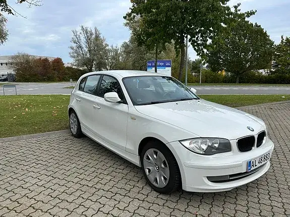 BMW 116D 2011 photo 3
