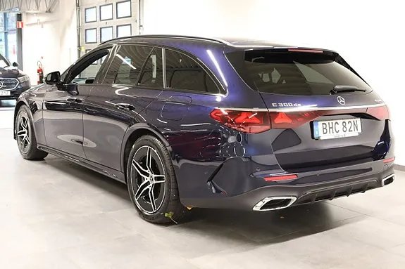 Mercedes-Benz E300 2026 photo 4