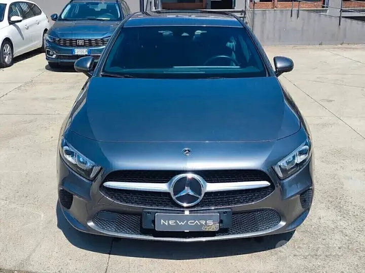 Mercedes-Benz A250 2022 photo 2