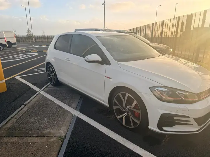 Volkswagen Golf 2019 photo 2