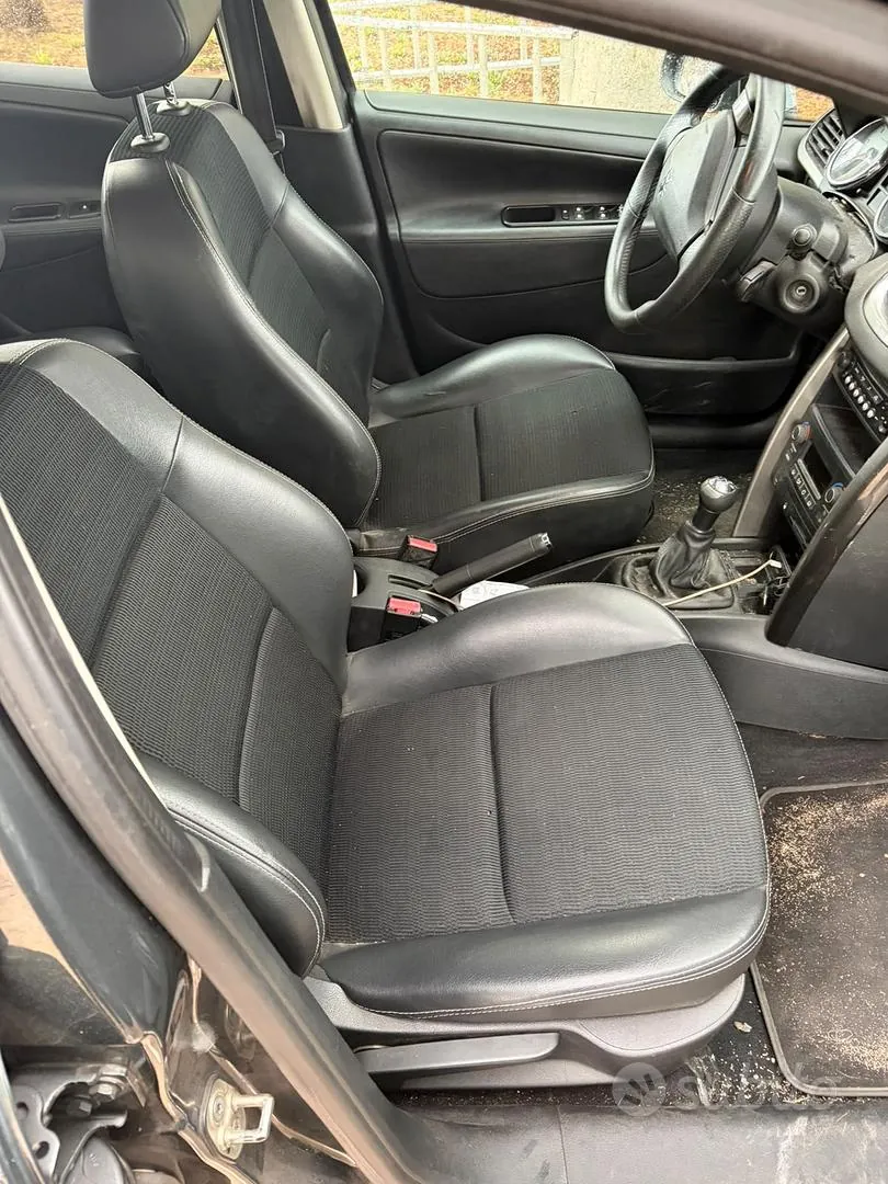 Peugeot 207 2012 photo 5