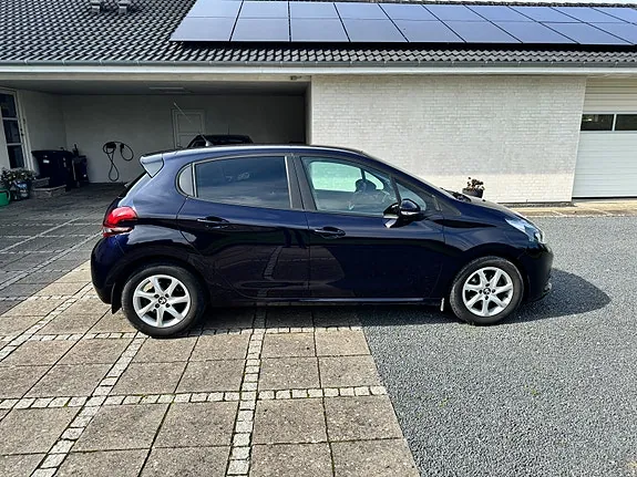 Peugeot 208 2017 photo 4
