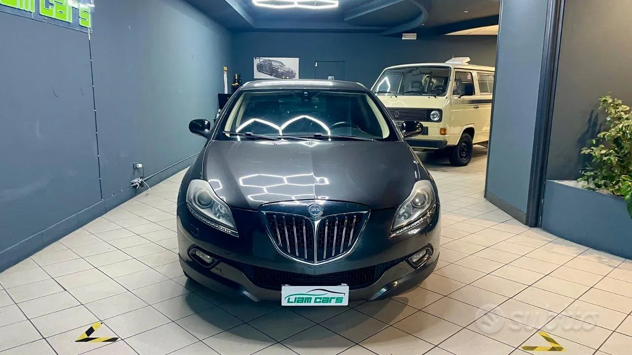Lancia Delta 2009 photo 2