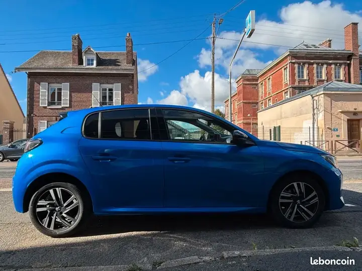 Peugeot 208 2021 photo 4