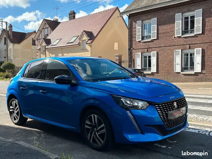 Peugeot 208 2021 photo 3