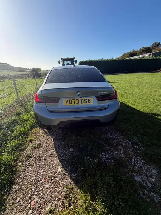 BMW 3 Series 2024 photo 5