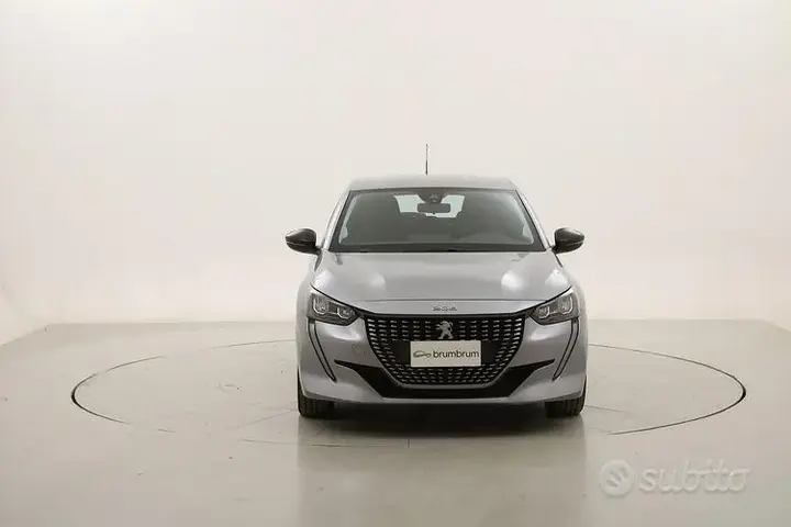 Peugeot 208 2023 photo 2