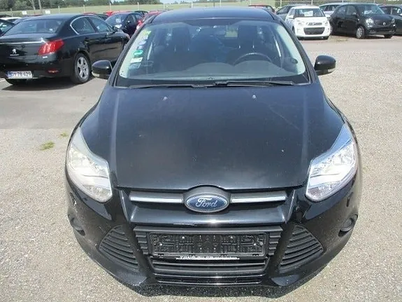 Ford Focus 2011 photo 2