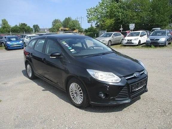 Ford Focus 2011 photo 3