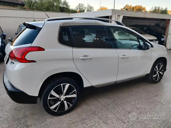 Peugeot 2008 2014 photo 4