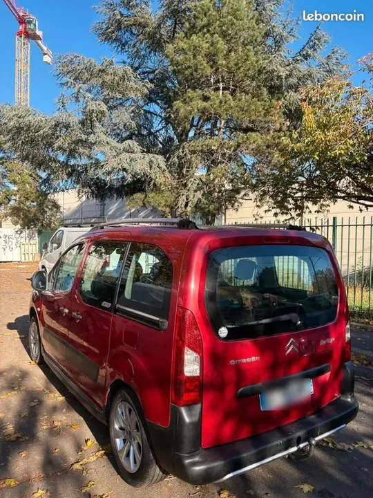 Citroen Berlingo 2010 photo 2