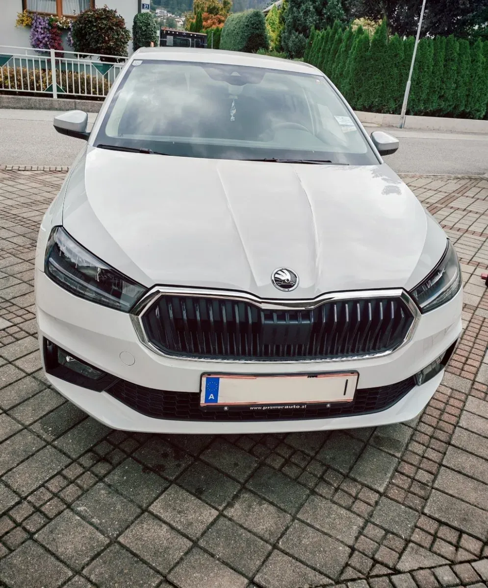 Skoda Fabia 2024 photo 2