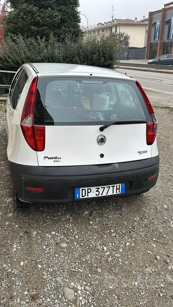 Fiat Punto 2008 photo 4