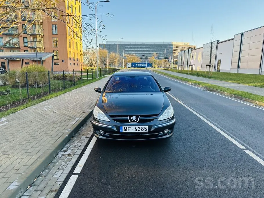 Peugeot 607