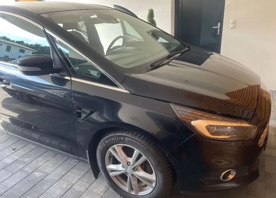 Ford S-Max