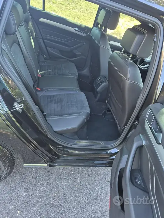 Volkswagen Passat 2024 photo 5