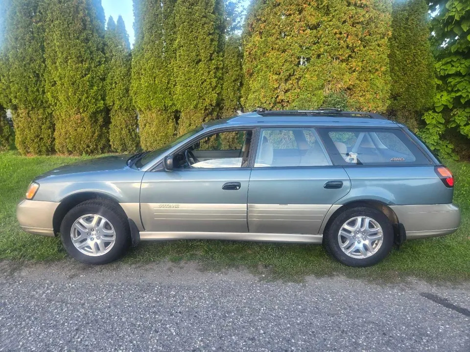 Subaru Outback 2002 photo 2