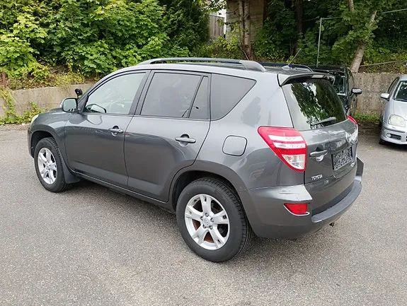 Toyota Rav4 2010 photo 4