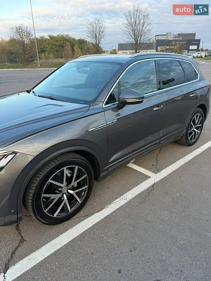 Volkswagen Touareg 2019 photo 4